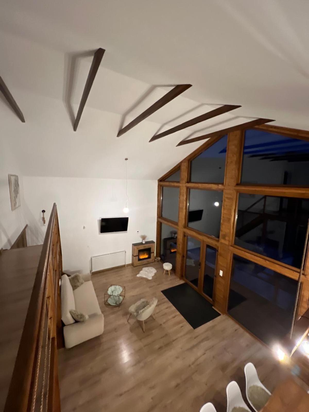 Le Chalet M - Cabana Cu O Panorama De Poveste. Surdesti  Exterior foto